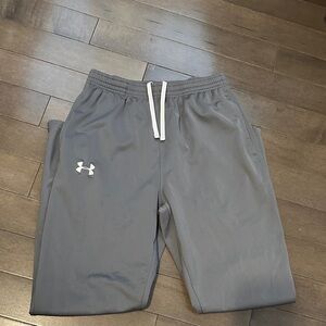 Medium Under Armour Gray Joggers with White Accents